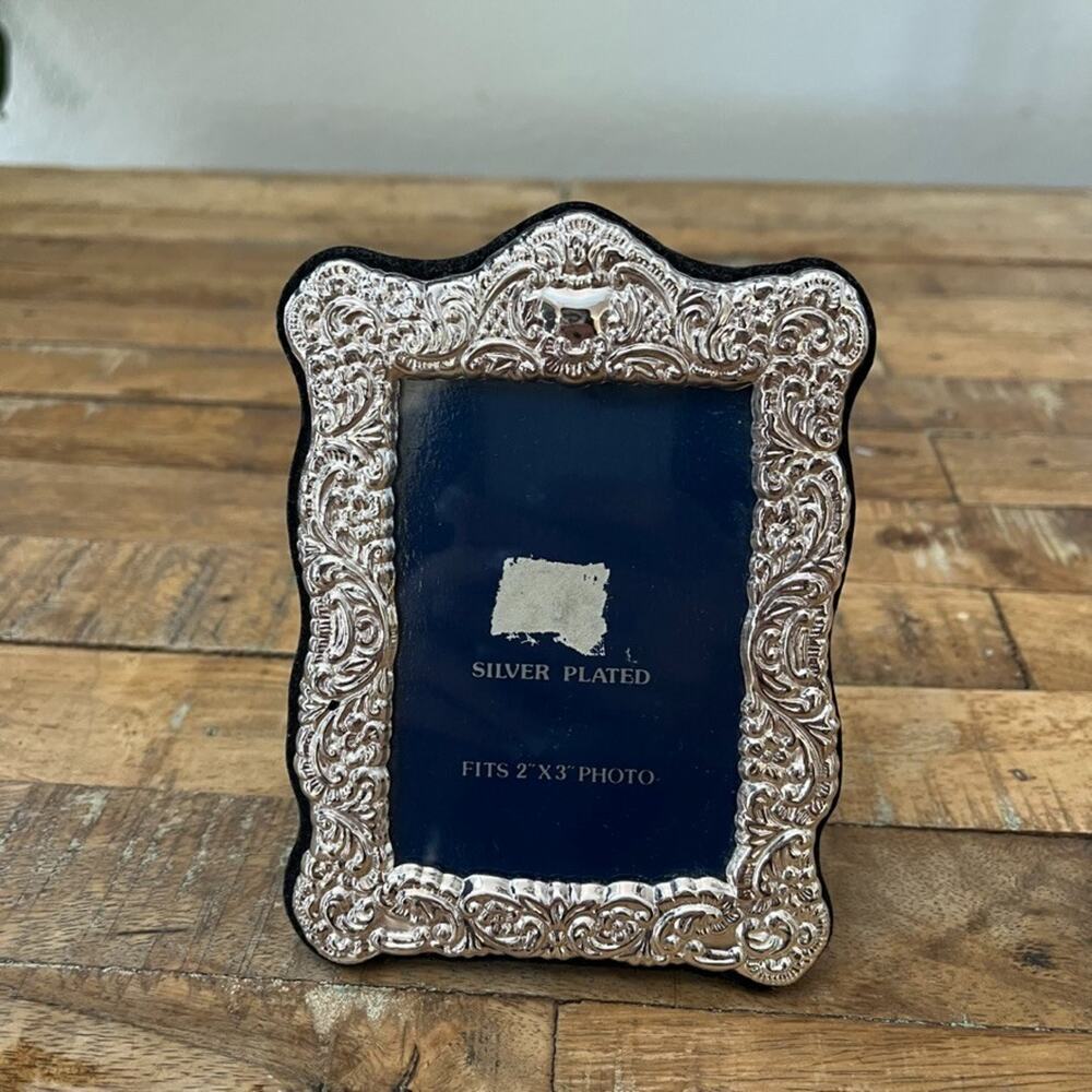 Small Ornate Silver-Plated Picture Frame 2" x 3" Photo Free Standing